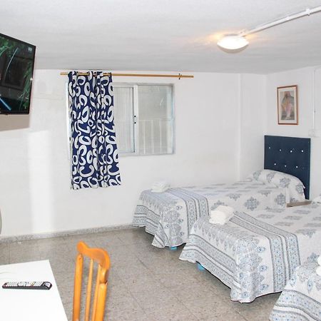 Pension La Lambra Azul Аликанте Екстериор снимка