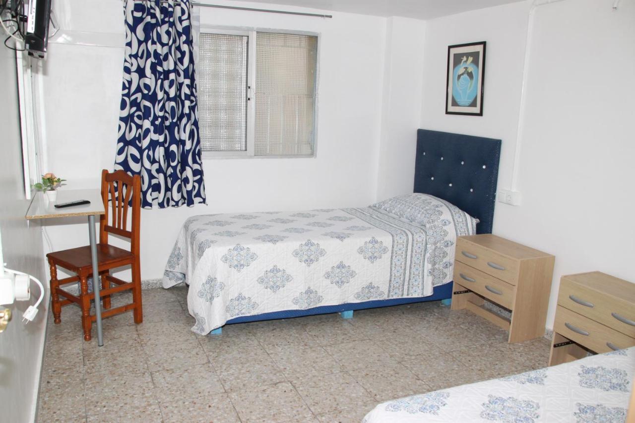 Pension La Lambra Azul Аликанте Екстериор снимка